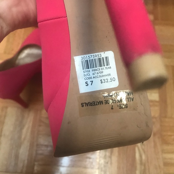 Pink High Heels - Picture 3 of 4